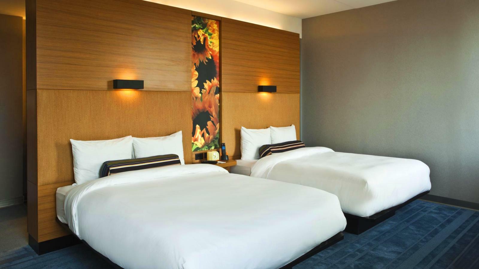 Hotel Aloft Birmingham Soho Square Homewood